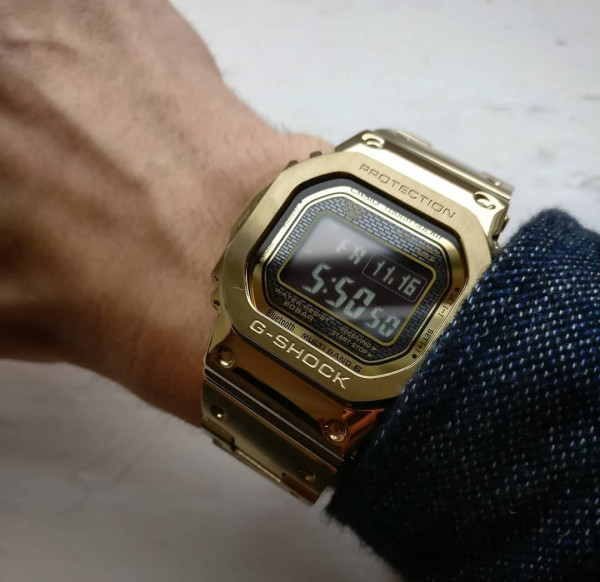 CASIO G-SCHOCK GMW-B5000GD-9ER