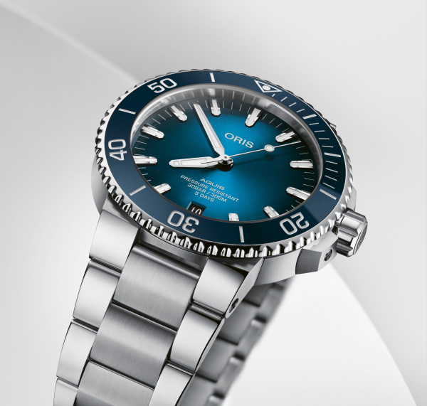 ORIS AQUIS  DATE CALIBRE 400 43.5MM 400 7763 4135-07 8 24 09PEB