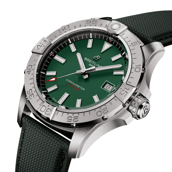 BREITLING AVENGER AUTOMATIC 42 A17328101L1X1