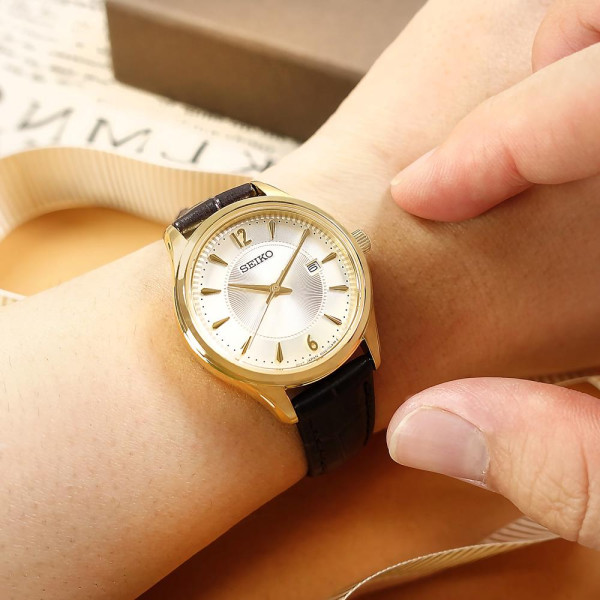 SEIKO LADIES QUARTZ 30MM SUR478P1