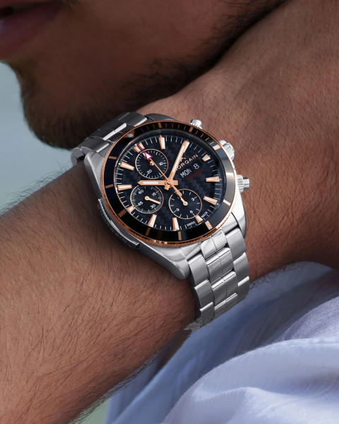 Часовник NORQAIN Adventure Sport Chrono Day/Date 41mm N1500.17S02.B01 – автоматичен хронограф с ден и дата – classicwatches.bg