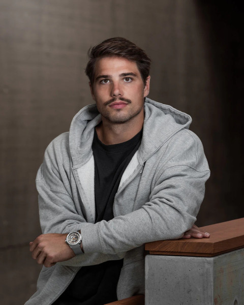 Оригинален часовник NORQAIN Independence Skeleton N3000.07S02.G01 – classicwatches.bg