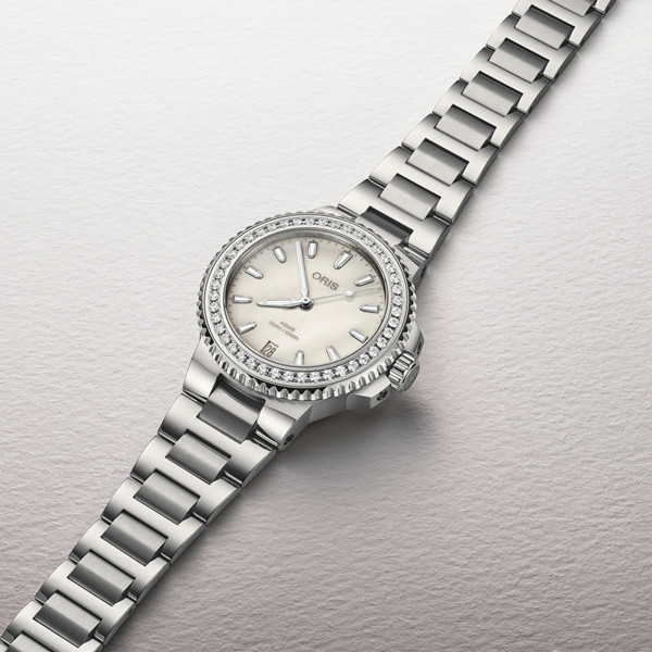 ЧАСОВНИК ORIS AQUIS DATE  36.5 ММ 733 7792 4956-07 8 19 05P 