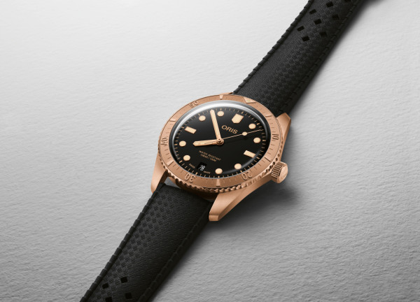 часовник мъжки автоматичен oris divers sixty-five cotton candy sepia 01 733 7771 3154 с бронзов корпус ClassicWatches.bg
