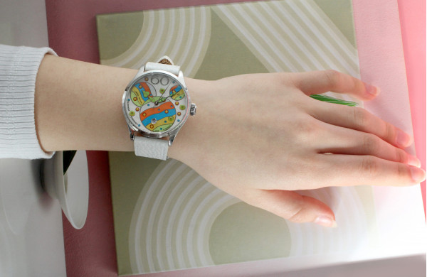 Лимитиран часовник Crazy Balls 2 AS.CB02-1 с бял фон и майка на перла – classicwatches.bg