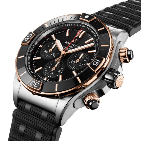 мъжки часовник автоматичен breitling-super-chronomat-b01-44-ub0136251b1u1-side-view-classicwatches  