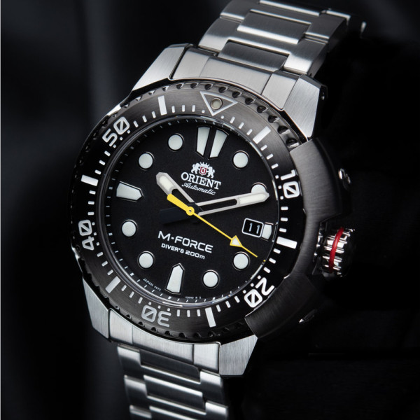 orient ra ac0l01b мъжки часовник със сапфирено стъкло classicwatches.bg
