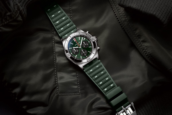 BREITLING CHRONOMAT B01 42 AB0134101L2S1
