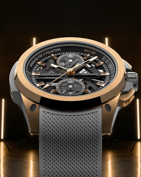 часовник norqain wild one skeleton chrono red gold n3002 40g01 b01 classicwatches.bg
