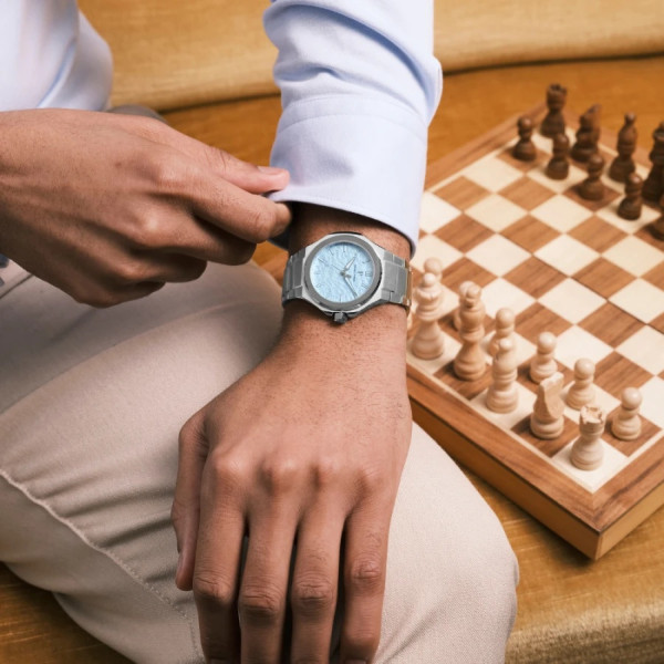 pierre lannier graphite 203g161 със син текстуриран циферблат classicwatches.bg