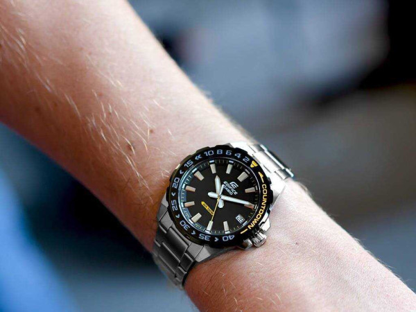 CASIO EDIFICE EFV-120DB-1AVUEF