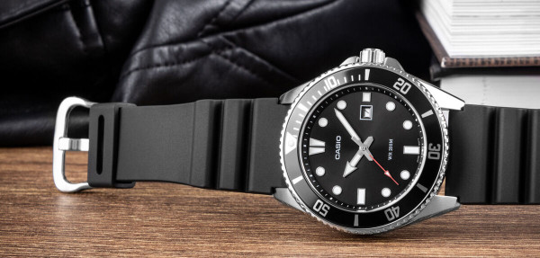 CASIO COLLECTION  MDV-107-1A1VEF