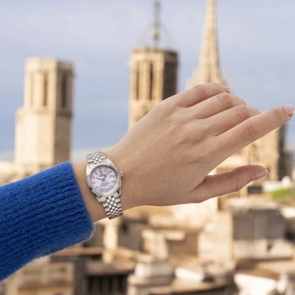 Festina Swiss Made Classic с кристални индекси