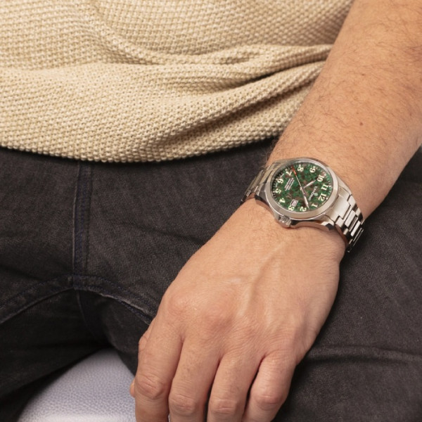 Candino C4785/3 мъжки модел с арабски цифри и Super-LumiNova ClassicWatches.bg

