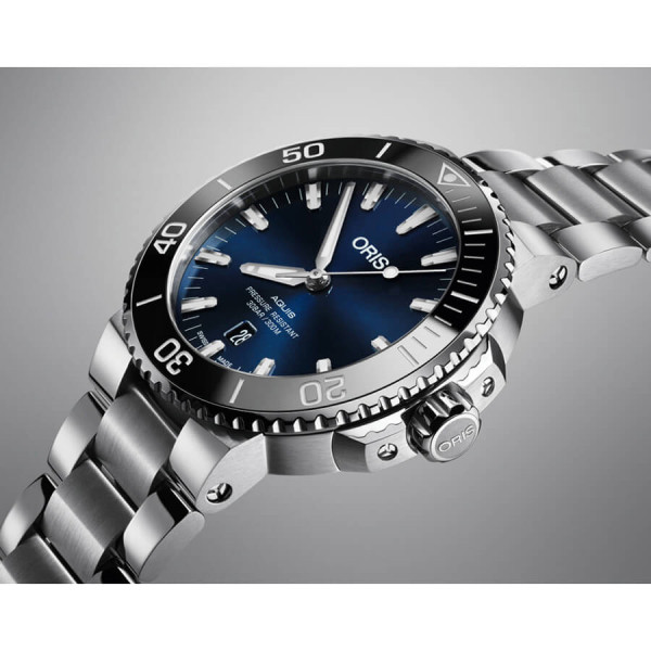 часовник мъжки автоматичен oris aquis date 733 7730 4135 със син циферблат ClassicWatches.bg
