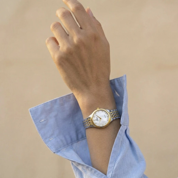 festina swiss f20097 1 изглед отпред седефен дисплей classicwatches.bg
