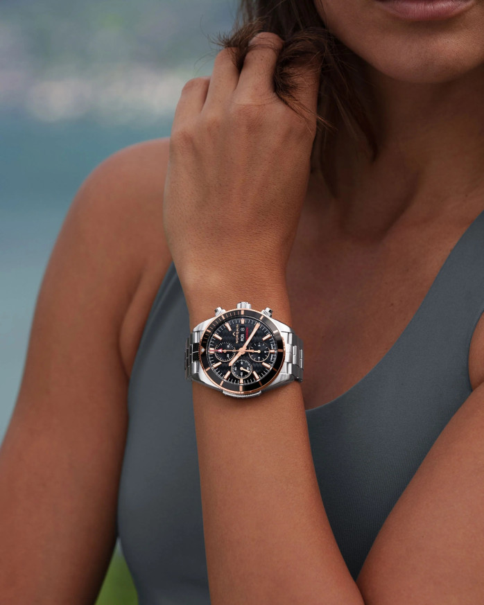 Часовник NORQAIN Adventure Sport Chrono Day/Date 41mm N1500.17S02.B01 – прозрачен гръб с механизъм NORQAIN Calibre N17 – classicwatches.bg