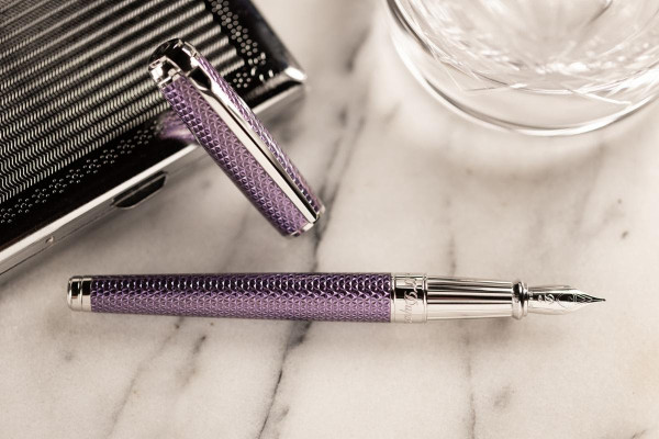 ПИСАЛКА S.T.DUPONT LINE D LARGE LILAC AND PALLADIUM LACQUERED FIREHEAD GUILLOCHE 410000L