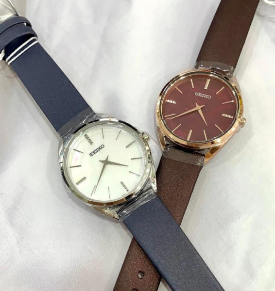 SEIKO QUARTZ 32MM LADY'S WATCH SWR079P1