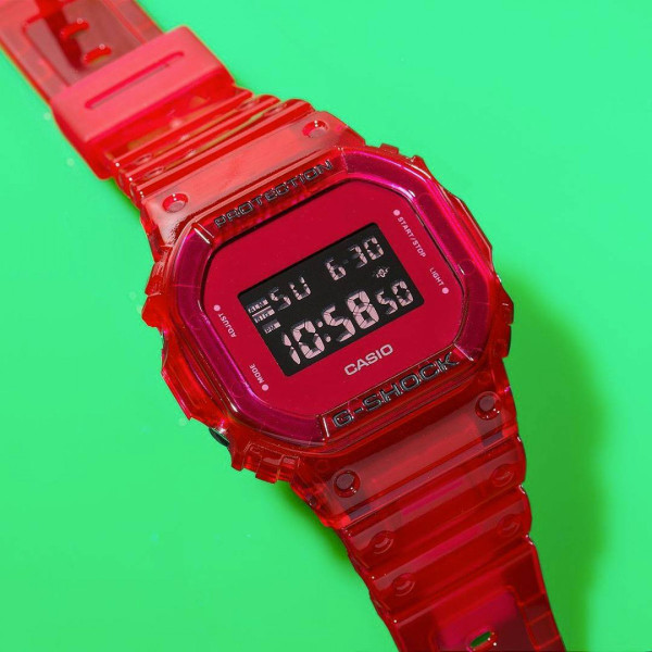CASIO G-SHOCK  DW-5600SB-4ER
