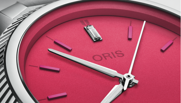 Oris Miss Piggy Edition с лабораторен диамант – ClassicWatches.bg