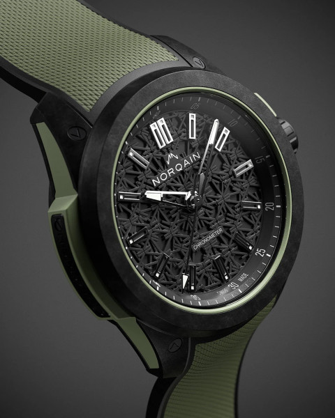 Спортен часовник NORQAIN Wild ONE Khaki 42 мм с титаниев гръб – classicwatches.bg