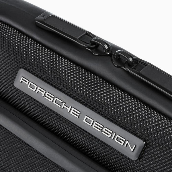МЪЖКА ЧАНТА ЗА ПРЕЗ РАМО PORSCHE DESIGN ROADSTER PRO S OVL01511.001