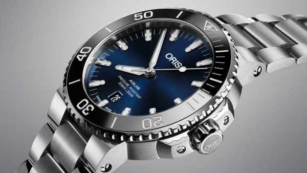 ORIS AQUIS DIVING DATE 43.5MM 733 7730 4135-07 4 24 65EB